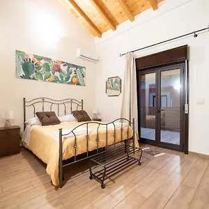 https://le-vie-del-centro-bb.sicilyhotelsitaly.net